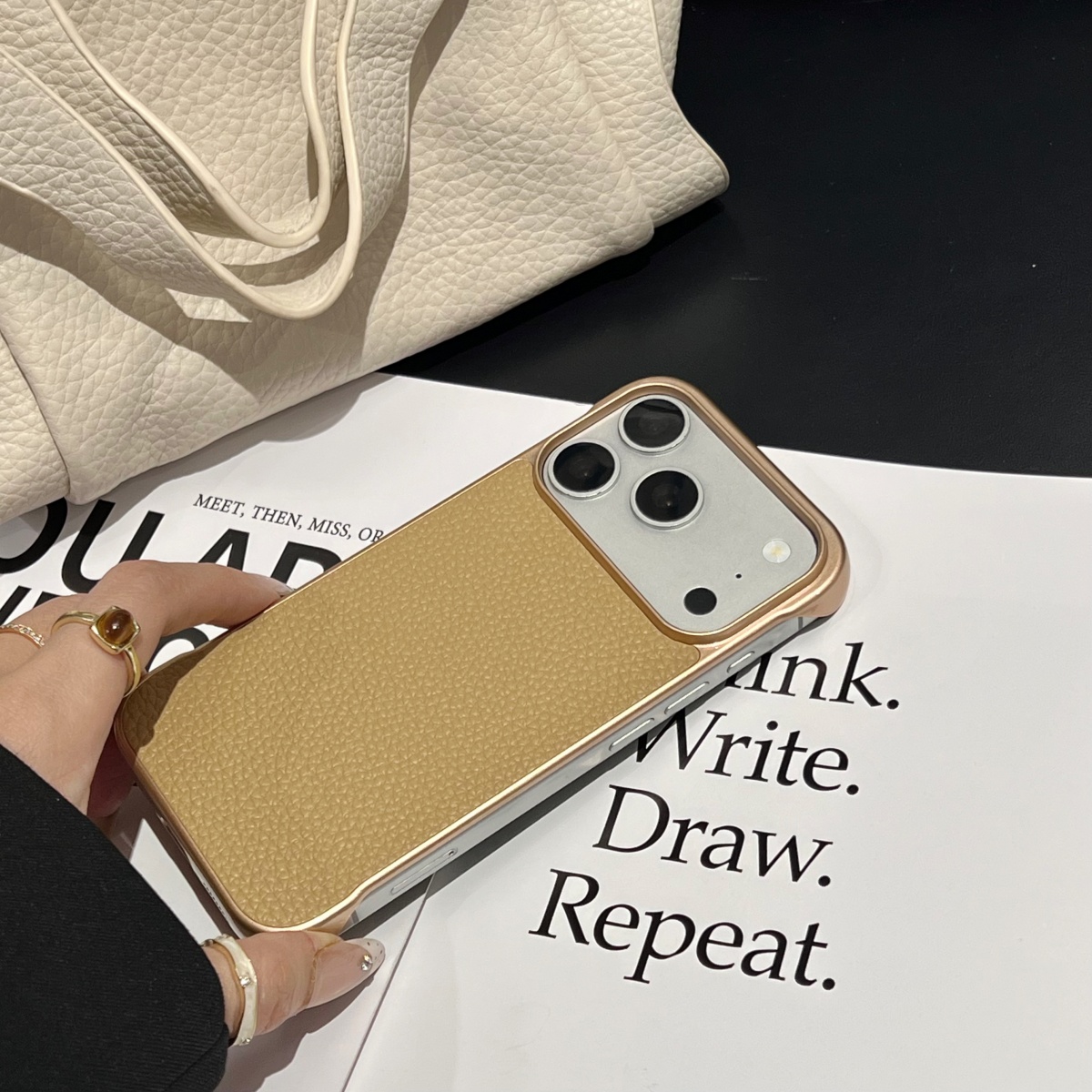 超薄型フレームレス冷却ライチレザーテクスチャケース iPho - Ultra Thin Frameless Phone Cover のレビューと価格